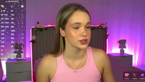 Snapshot of eviegreens chatting on October 14, 9:50 pm Evie online show from October 14, 9:50 pm