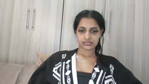 tiara online show from July 10, 10:38 am