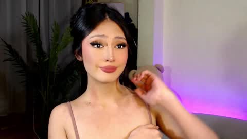 Snapshot of expensive_candyx chatting on December 9, 11:58 am Candy online show from December 9, 11:58 am