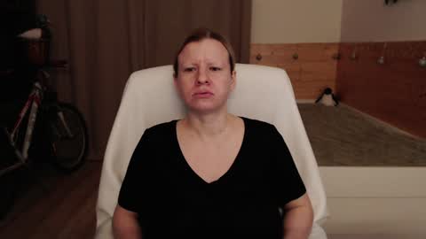 Crystal online show from December 4, 6:28 pm