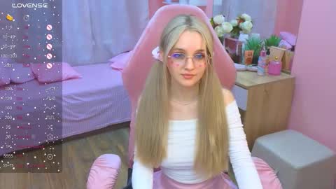 Snapshot of exxxcore_ chatting on September 26, 1:09 pm exxxcore_ online show from September 26, 1:09 pm