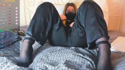 Snapshot of eyescomet chatting on December 5, 10:01 am Im sensual so I act on the situation online show from December 5, 10:01 am