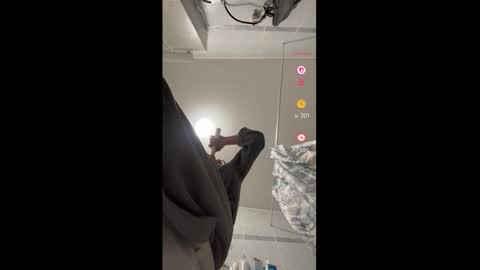 f3ckdolllucy online show from December 19, 7:39 pm