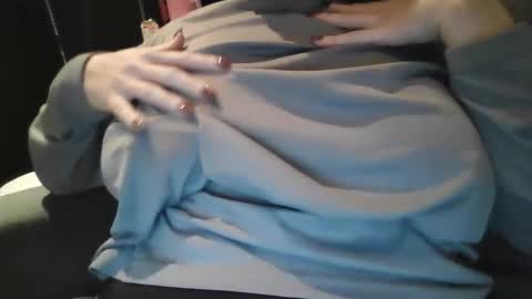 facelessflirt online show from December 18, 12:04 am