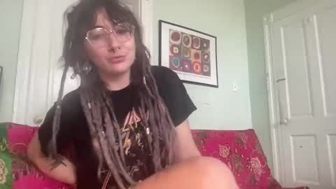 Fae online show from March 22, 6:03 pm