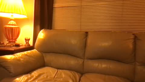 Snapshot of faexoxoxo chatting on February 20, 8:39 am Fae online show from February 20, 8:39 am