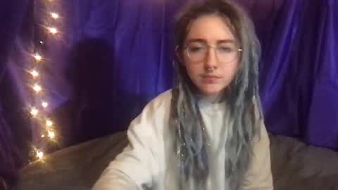 Snapshot of faexoxoxo chatting on February 5, 8:32 am Fae online show from February 5, 8:32 am