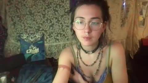 Snapshot of faexoxoxo chatting on January 15, 6:43 am Fae online show from January 15, 6:43 am