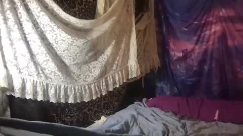 Snapshot of faexoxoxo chatting on January 1, 9:17 am Fae online show from January 1, 9:17 am