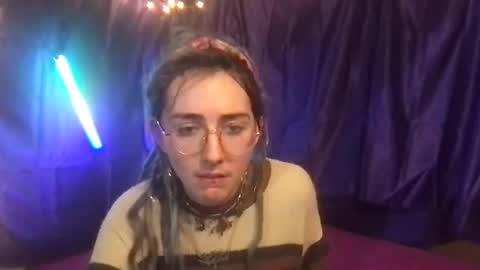 Snapshot of faexoxoxo chatting on February 6, 8:50 am Fae online show from February 6, 8:50 am