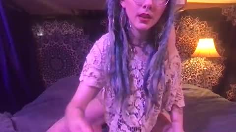 Snapshot of faexoxoxo chatting on March 8, 7:57 am Fae online show from March 8, 7:57 am