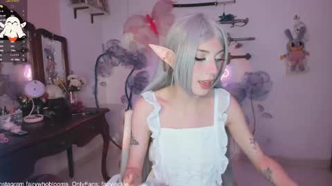 Snapshot of fairywhore chatting on February 10, 3:24 am Jackie Cosplayer online show from February 10, 3:24 am