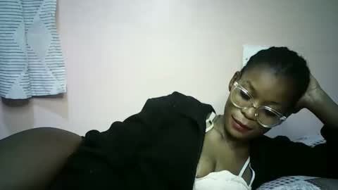 faizah_ online show from May 2, 11:08 pm