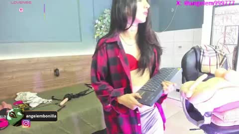 Megan    630  1330 -5 online show from May 11, 2:45 pm
