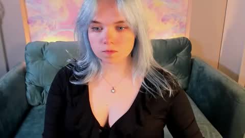 Snapshot of fancybella chatting on October 1, 3:06 pm Bella online show from October 1, 3:06 pm