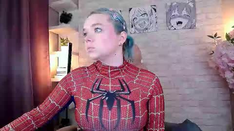 Snapshot of fancybella chatting on October 19, 10:17 am Bella online show from October 19, 10:17 am