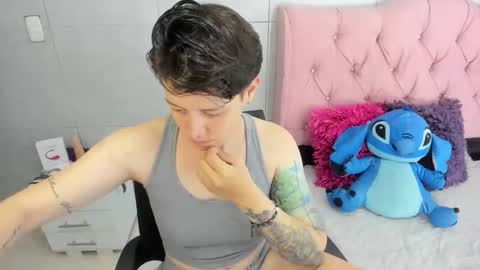 FANNY online show from December 19, 1:32 am