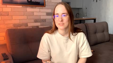 Mary online show from March 23, 7:03 am