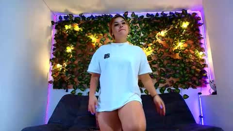 felicity_rendon01 online show from November 8, 4:39 am