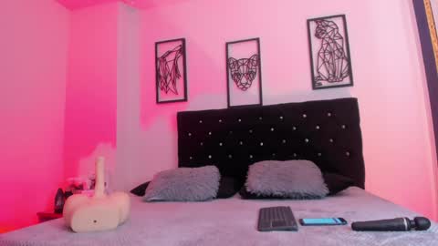 felina online show from June 1, 7:26 pm