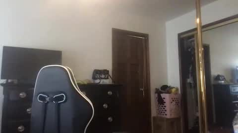 fgsammie online show from November 12, 9:24 pm