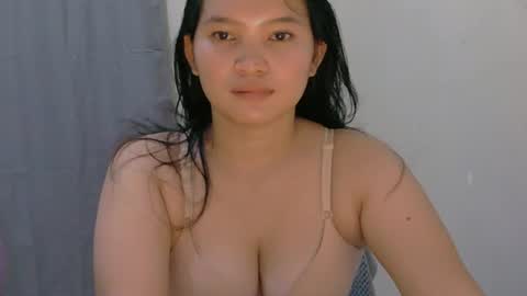 fhwilloughbyxx online show from July 1, 12:15 pm