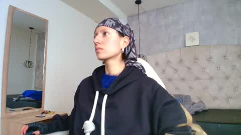   online show from September 21, 12:15 pm