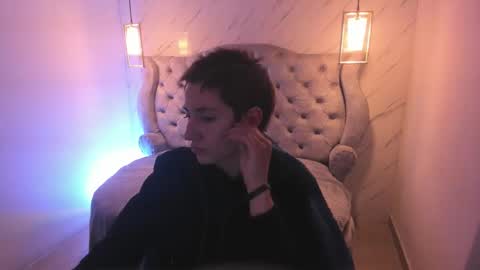   online show from February 27, 12:05 pm