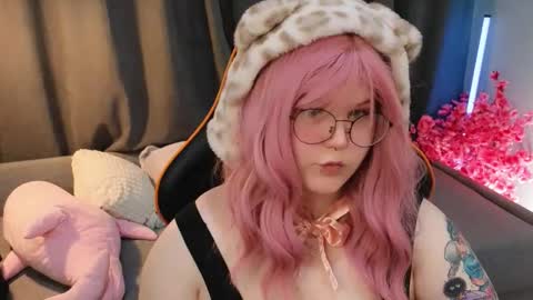 - online show from February 20, 11:34 am