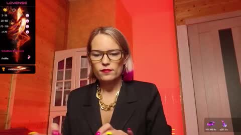 Lady online show from December 18, 9:52 pm