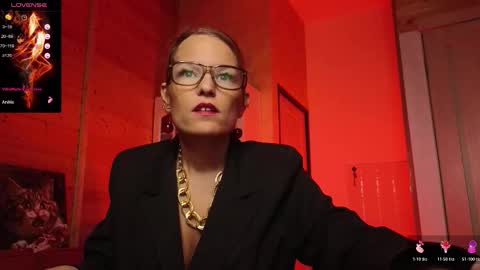 Lady online show from January 31, 7:11 pm