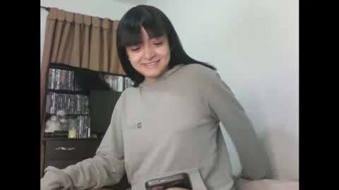 finnky1 online show from April 8, 3:52 am