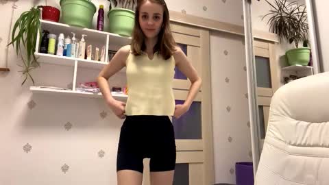 Keite wanna play  Meow online show from November 14, 1:33 pm