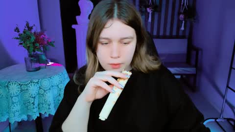 Snapshot of fioramarmoris chatting on January 26, 5:02 am fiora online show from January 26, 5:02 am