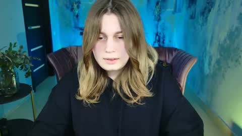 Snapshot of fioramarmoris chatting on February 27, 1:28 pm fiora online show from February 27, 1:28 pm