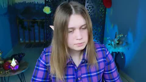 Snapshot of fioramarmoris chatting on March 11, 1:34 pm fiora online show from March 11, 1:34 pm