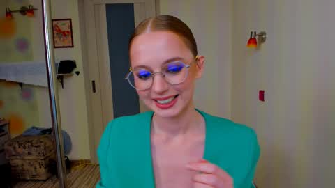 fire_luna online show from October 21, 1:15 pm