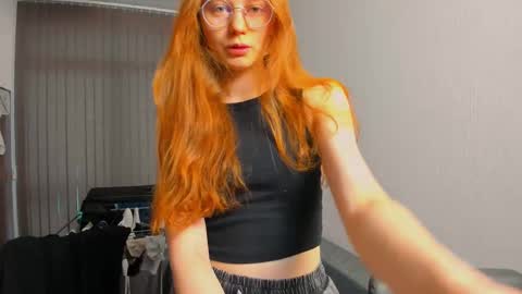 fire_luna online show from December 6, 9:21 am