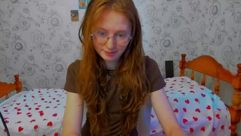 fire_luna online show from May 5, 10:07 am