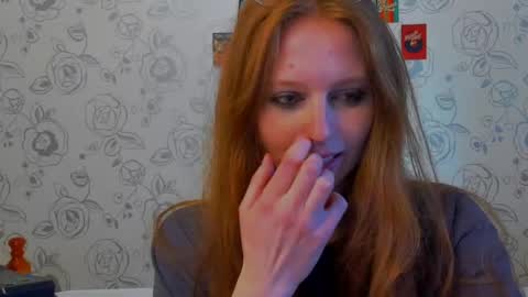 fire_luna online show from May 14, 10:32 am