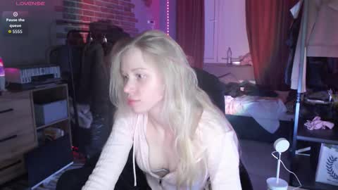 flexsexswagex online show from November 19, 4:07 pm