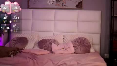 Snapshot of flirty_fawn chatting on September 16, 1:57 am Ana online show from September 16, 1:57 am