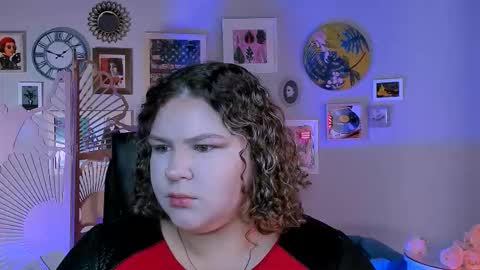 florenceanderson_ online show from September 16, 9:28 am