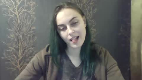 Snapshot of flower_bluee chatting on December 26, 12:49 pm Ambika 3 online show from December 26, 12:49 pm