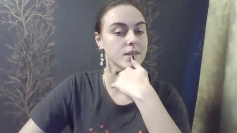Snapshot of flower_bluee chatting on January 25, 1:25 pm Ambika 3 online show from January 25, 1:25 pm
