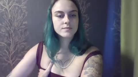 Snapshot of flower_bluee chatting on September 24, 12:15 pm Ambika 3 online show from September 24, 12:15 pm