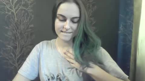 Snapshot of flower_bluee chatting on December 18, 11:34 am Ambika 3 online show from December 18, 11:34 am