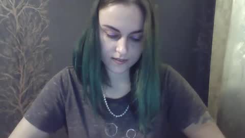 Snapshot of flower_bluee chatting on January 17, 2:07 pm Ambika 3 online show from January 17, 2:07 pm