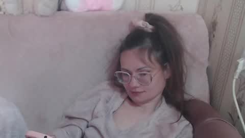 say meow and send tip  online show from April 15, 7:53 am