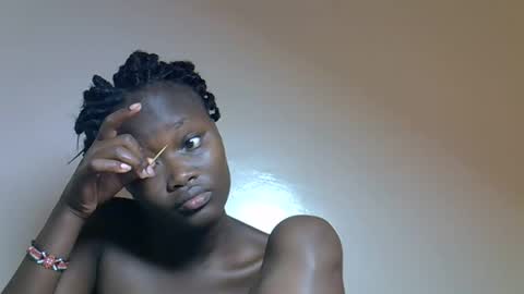 flowerdiva002 online show from December 1, 8:07 am